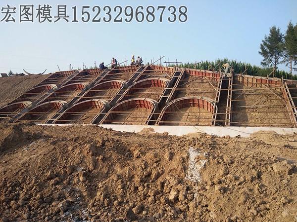 拱形護坡模具