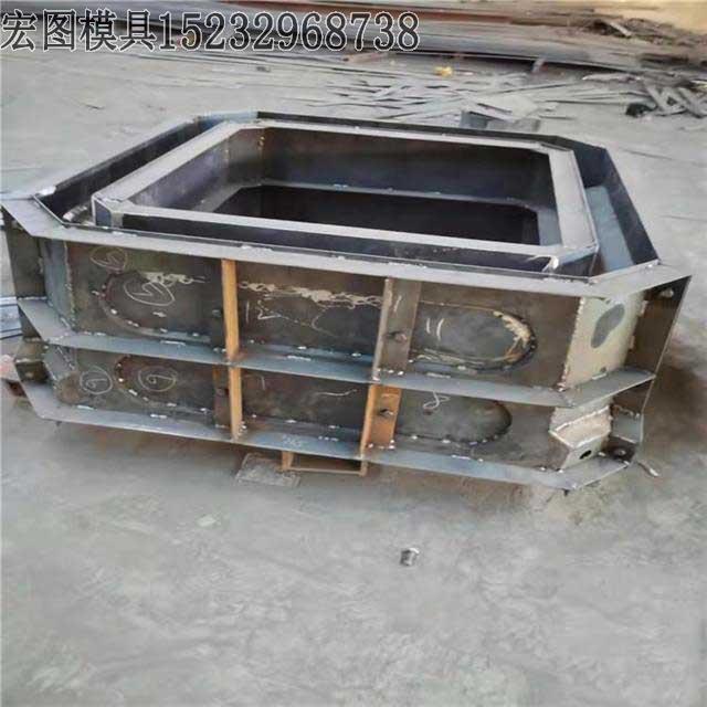 平鋪護坡鋼模具